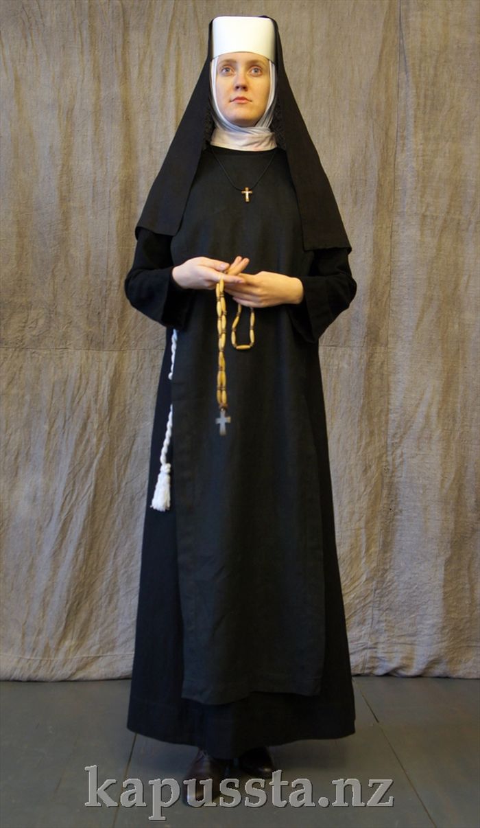 Костюм монахини в черном
